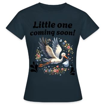 La future mère Stork apporte la belle nouvelle - T-shirt Femme - marine - Devant - AI Model Female 172 dark (172cm)