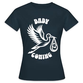 Werdende Mutter Storch bringt die schöne Nachricht - Frauen T-Shirt - Navy - Vorne - AI Model Female 172 dark (172cm)