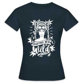 Les vraies filles sont courageuses - T-shirt Femme - marine - Devant - AI Model Female 172 dark (172cm)