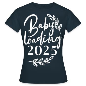 Chargement de bébé en 2025, je serai maman en 2025 - T-shirt Femme - marine - Devant - AI Model Female 172 dark (172cm)