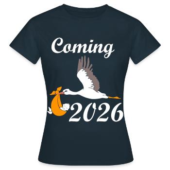 Annonce de bébé Stork Arrival 2026 - T-shirt Femme - marine - Devant - AI Model Female 172 dark (172cm)