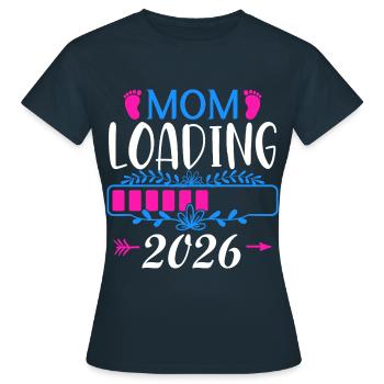 Mom Loading Annonce de grossesse 2026 - T-shirt Femme - marine - Devant - AI Model Female 172 dark (172cm)