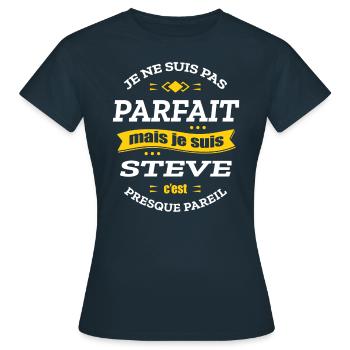 STEVE PARFAIT - PRENOM STEVE - T-shirt Femme - marine - Devant - AI Model Female 172 dark (172cm)