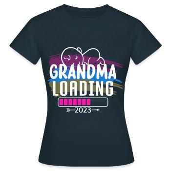 Werdende Oma, Oma loading 2023 Großmutter - Frauen T-Shirt - Navy - Vorne - AI Model Female 172 dark (172cm)