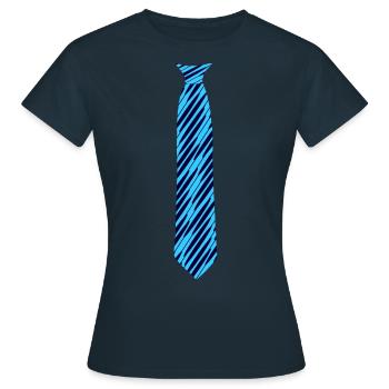Krawatte - Muster - Schräg - Blau - Fakekrawatte - Frauen T-Shirt - Navy - Vorne - AI Model Female 172 dark (172cm)