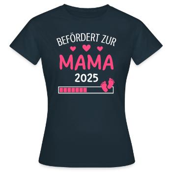 Befördert zur Oma 2025 Geschenk für Großmutter - Frauen T-Shirt - Navy - Vorne - AI Model Female 172 dark (172cm)