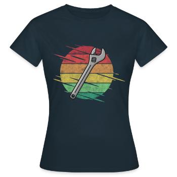 Outil de clé - T-shirt Femme - marine - Devant - AI Model Female 172 dark (172cm)