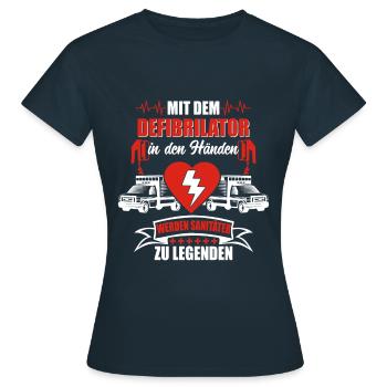 MIT DEM DEFIBRILLATOR IN DEN HÄNDEN - Frauen T-Shirt - Navy - Vorne - AI Model Female 172 dark (172cm)