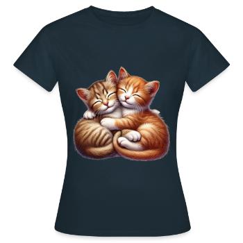 Zwei Kuschelnde Kätzchen in Liebevoller Umarmung - Frauen T-Shirt - Navy - Vorne - AI Model Female 172 dark (172cm)