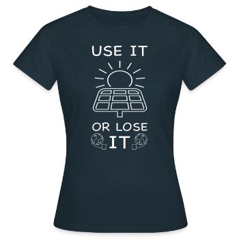 Renewable energies Photovoltaics or wind power - Women's T-Shirt - navy - Front - AI Model Female 172 dark (172cm)
