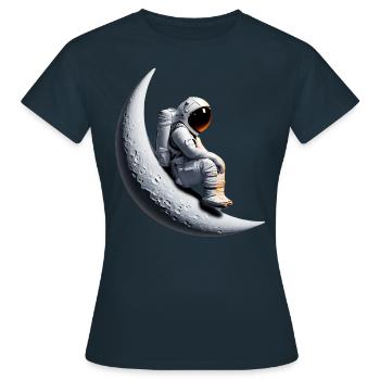 Astronaut im Halbmond - Frauen T-Shirt - Navy - Vorne - AI Model Female 172 dark (172cm)