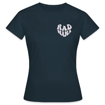 Retro Rad Nana Heart – Cool Nana (Custom Color) - Frauen T-Shirt - Navy - Vorne - AI Model Female 172 dark (172cm)