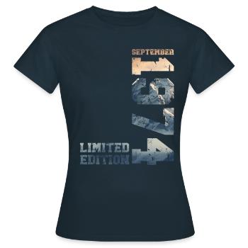 50. Geburtstag Original September 1974 Jahrgang 74 - Frauen T-Shirt - Navy - Vorne - AI Model Female 172 dark (172cm)