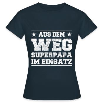 Aus dem Weg Superpapa im Einsatz Design - Frauen T-Shirt - Navy - Vorne - AI Model Female 172 dark (172cm)