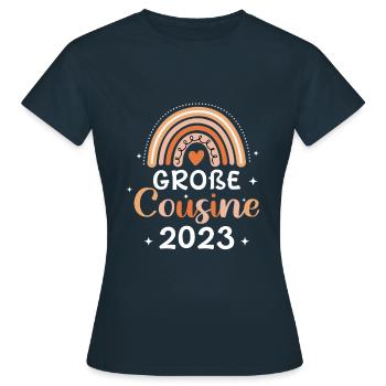 Große Cousine 2023 Verwandtschaft Nachwuchs Baby S - Frauen T-Shirt - Navy - Vorne - AI Model Female 172 dark (172cm)