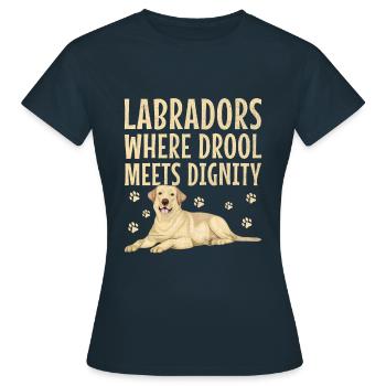 Labradors où la bave rencontre la dignité Labrador Retri - T-shirt Femme - marine - Devant - AI Model Female 172 dark (172cm)