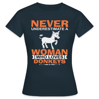 Never underestimate a woman who loves donkeys - Women's T-Shirt - navy - Front - AI Model Female 172 dark (172cm)