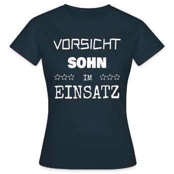 Berufung Sohn - Frauen T-Shirt - Navy - Vorne - AI Model Female 172 dark (172cm)