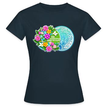 En été, nous avons confiance - T-shirt Femme - marine - Devant - AI Model Female 172 dark (172cm)