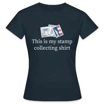 1 7 Journée nationale des timbres-poste des États-Unis - T-shirt Femme - marine - Devant - AI Model Female 172 dark (172cm)