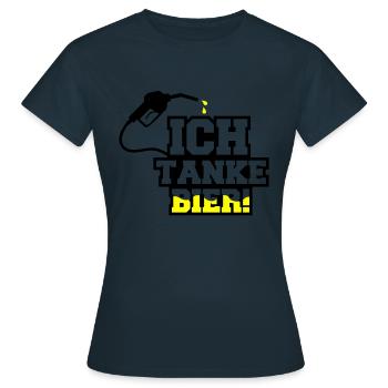 ich tanke bier - Frauen T-Shirt - Navy - Vorne - AI Model Female 172 dark (172cm)