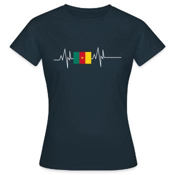 Battement de cœur du drapeau du Cameroun - T-shirt Femme - marine - Devant - AI Model Female 172 dark (172cm)