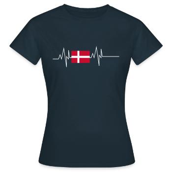 Danemark Flag Heartbeat - T-shirt Femme - marine - Devant - AI Model Female 172 dark (172cm)