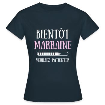 Bientôt Marraine Bébé Humour Annonce Grossesse - T-shirt Femme - marine - Devant - AI Model Female 172 dark (172cm)
