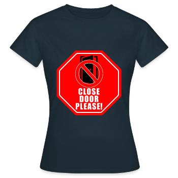 Tuer schliessen bitte | Tür schließen bitte - Frauen T-Shirt - Navy - Vorne - AI Model Female 172 dark (172cm)