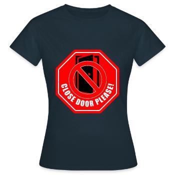Tuer schliessen bitte | Tür schließen bitte - Frauen T-Shirt - Navy - Vorne - AI Model Female 172 dark (172cm)