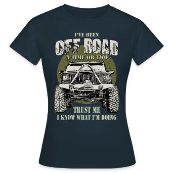 Tout-terrain - T-shirt Femme - marine - Devant - AI Model Female 172 dark (172cm)