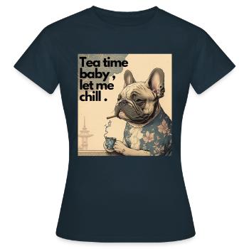 Bouledogue Français mode Chill - T-shirt Femme - marine - Devant - AI Model Female 172 dark (172cm)