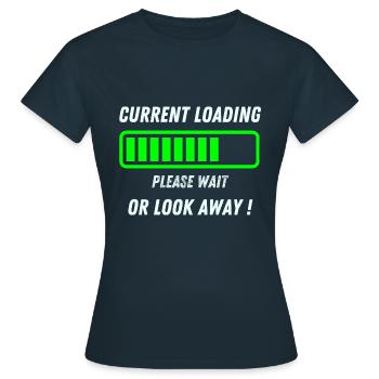 Aktuelle Ladung, bitte warten oder wegschauen. - Frauen T-Shirt - Navy - Vorne - AI Model Female 172 dark (172cm)