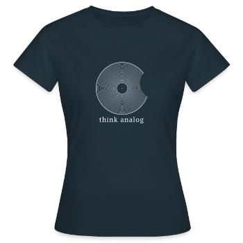 Analog denken - Frauen T-Shirt - Navy - Vorne - AI Model Female 172 dark (172cm)