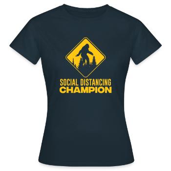 Champion de la distance sociale - T-shirt Femme - marine - Devant - AI Model Female 172 dark (172cm)