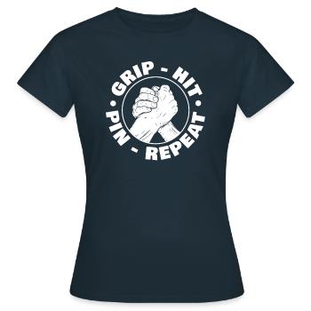 Pin Grip Hit Repeat pour Fan de Bras de Fer - T-shirt Femme - marine - Devant - AI Model Female 172 dark (172cm)