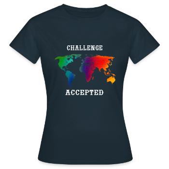 Weltreise Challenge Accepted - Frauen T-Shirt - Navy - Vorne - AI Model Female 172 dark (172cm)