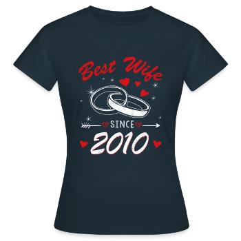 Best Wife 2010 Hearts Day Valentines Day - Frauen T-Shirt - Navy - Vorne - AI Model Female 172 dark (172cm)