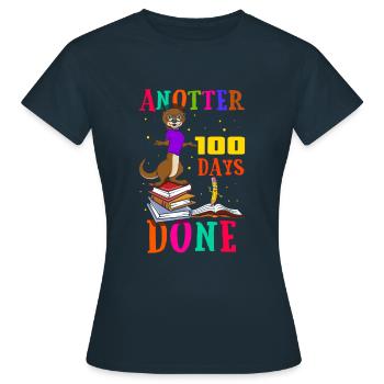 Joyeux 100e jour Done Otter 100 jours d’école - T-shirt Femme - marine - Devant - AI Model Female 172 dark (172cm)