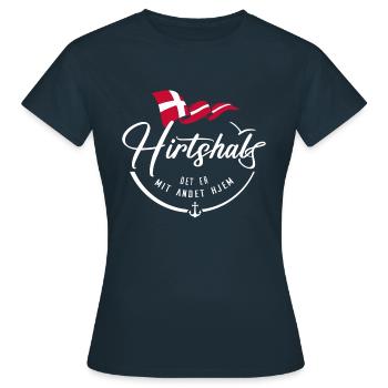 HIRTSHALS - Ma résidence secondaire - w - T-shirt Femme - marine - Devant - AI Model Female 172 dark (172cm)