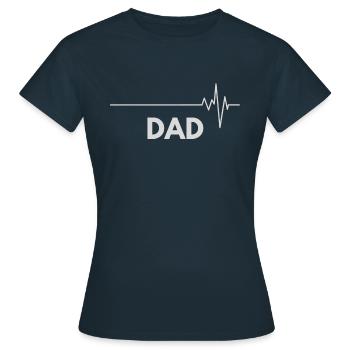 Fête des pères / Papa / Père / Bestseller - T-shirt Femme - marine - Devant - AI Model Female 172 dark (172cm)