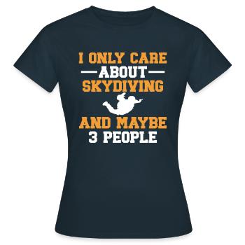 Skydiving for skydivers. - Women's T-Shirt - navy - Front - AI Model Female 172 dark (172cm)