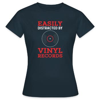 Facilement distrait par les disques vinyles! - T-shirt Femme - marine - Devant - AI Model Female 172 dark (172cm)
