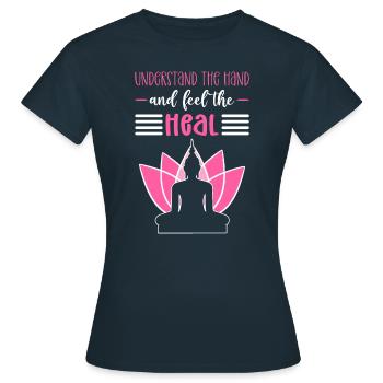 Comprendre la main - T-shirt Femme - marine - Devant - AI Model Female 172 dark (172cm)