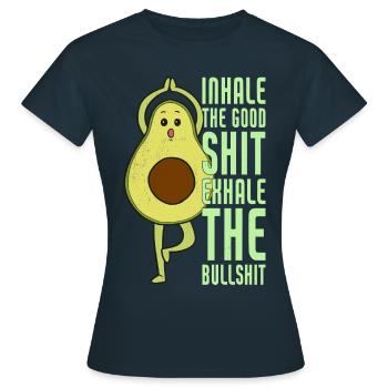 Respire la bonne merde, respire les conneries - T-shirt Femme - marine - Devant - AI Model Female 172 dark (172cm)