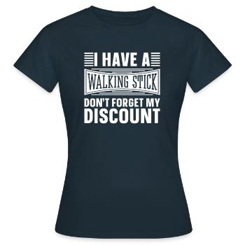 Pension de retraité drôle N’oubliez pas ma réduction - T-shirt Femme - marine - Devant - AI Model Female 172 dark (172cm)