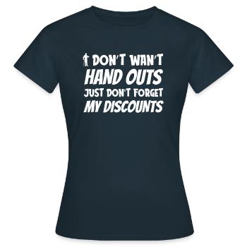 Pension de retraité drôle N’oubliez pas ma réduction - T-shirt Femme - marine - Devant - AI Model Female 172 dark (172cm)