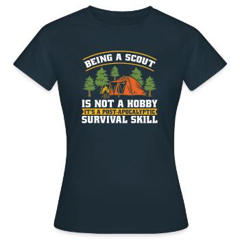 Survie des scouts - T-shirt Femme - marine - Devant - AI Model Female 172 dark (172cm)
