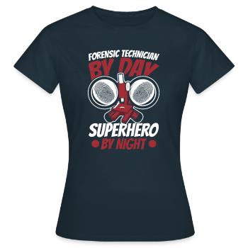 Technicien médico-légal - T-shirt Femme - marine - Devant - AI Model Female 172 dark (172cm)