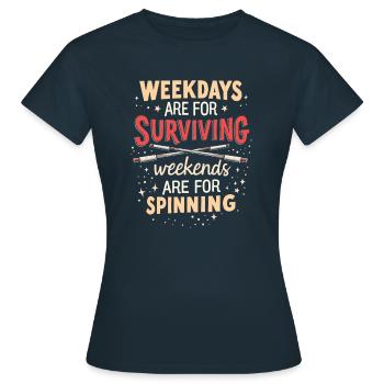 Bâton tournant de tige virevoltant - T-shirt Femme - marine - Devant - AI Model Female 172 dark (172cm)